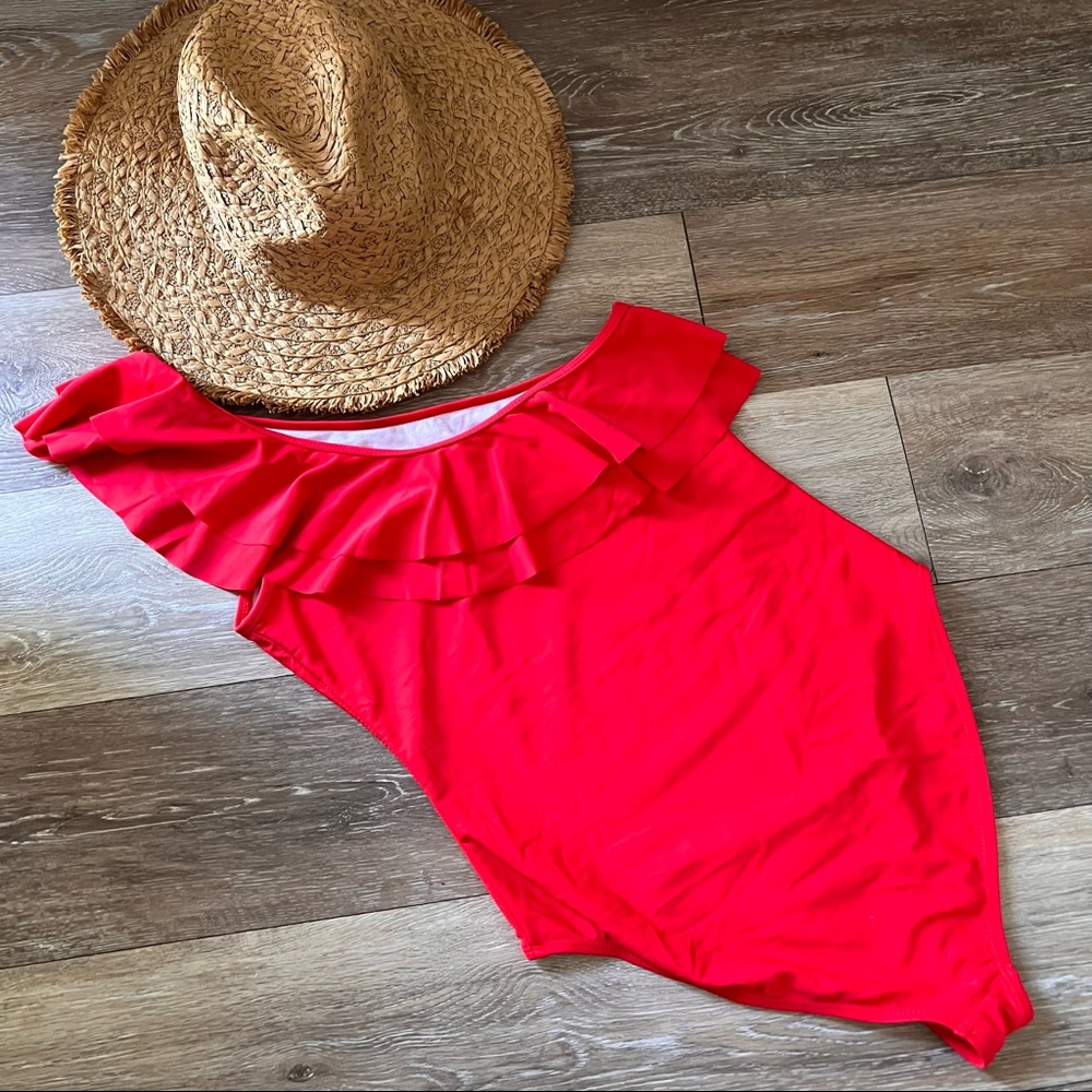 Off shoulder ruffle swimsuit